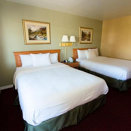 Tulip Inn Mount Vernon Room photo